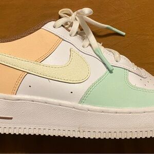 Nike Pastel Air Force 1 Sneakers Classic Design